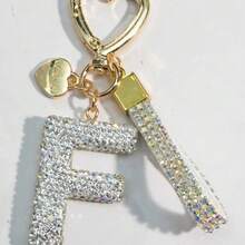 Móc khóa chữ cái A-Z đính đá lấp lánh, khóa hình trái tim vàng với mặt dây chuyền "LOVE YOU" và dây đeo đính đá lấp lánh, phụ kiện trang trí túi xách thanh lịch, món quà tốt nghiệp và sinh nhật hoàn hảo. - trắng - Xem 12