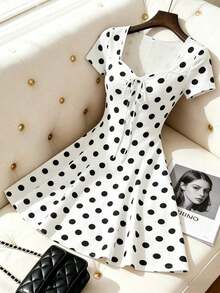 Nuevo 2026  Nuevo vestido mini de verano de ajuste ceñido con nudo delantero, de punto jacquard de crema de mantequilla sexy para mujeres - Blanco y Negro - Ver 4
