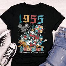 Disney Women's T-Shirt  1PC Licensed "Vintage Distressed 1955 Disneyland Collage Featuring Mickey Minnie Donald Daisy Goofy Pluto, Cinderella Castle, Fireworks & Mickey‑Shaped Balloons" Cartoon Printed Oversized T‑Shirt, Short Sleeve Tee For Disneyland Birthday Trips, Family Vacations & Group Outings. New Style, Ideal For Birthday Boy/Girl & Family Matching Outfits, Unisex For All Ages. High‑Quality Cotton Fabric, Soft & Breathable. Classic Retro‑Grunge Design With Colorful Vintage Typography, Perfect Gift For Disneyland‑Themed Birthday And Travel Groups. - màu đen - Xem 1