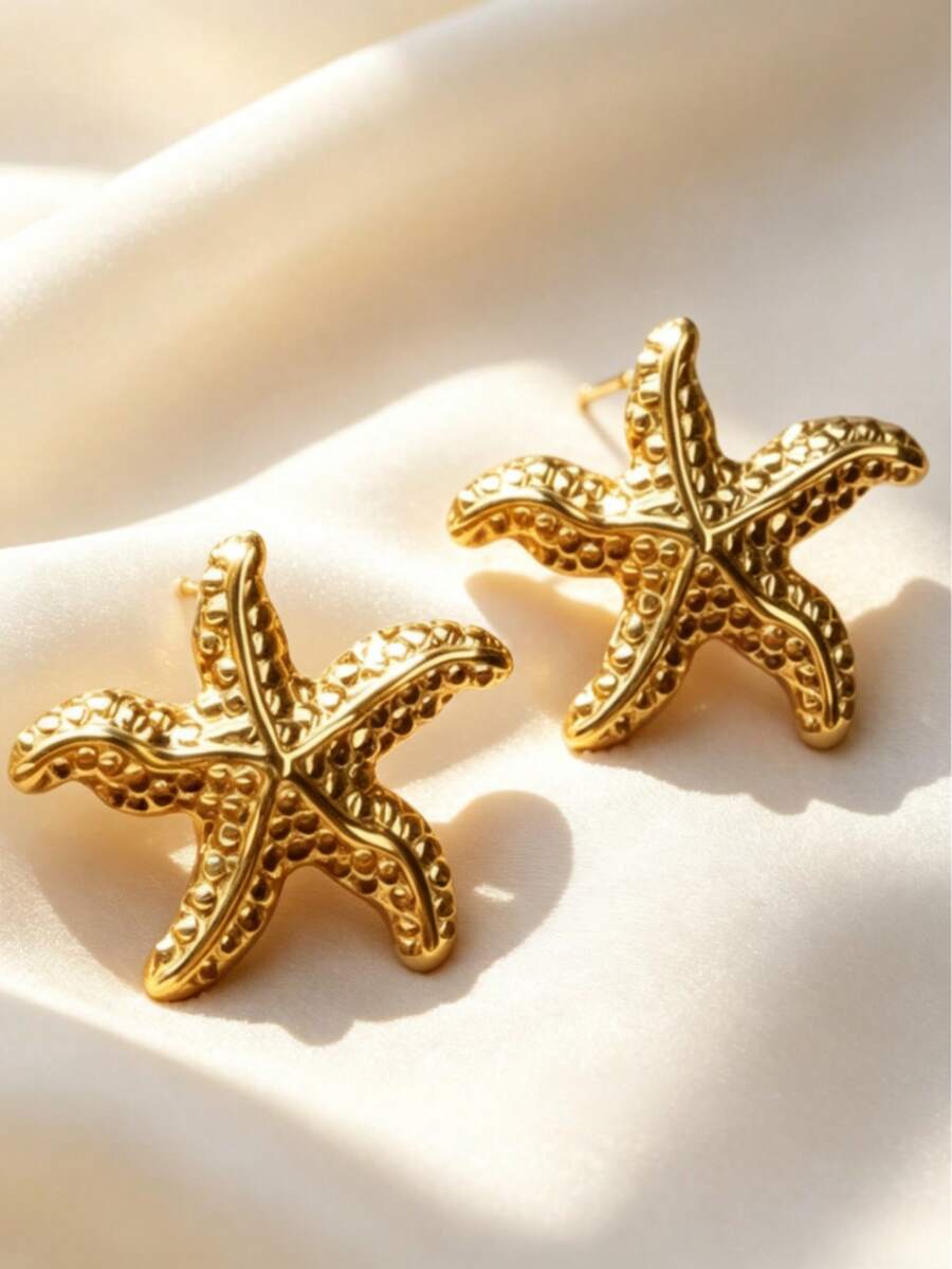 1 Pair Minimalist Casual Commuter Starfish Stud Earrings, Small 3D Ocean Style Design 304 Stainless Steel Skin-Friendly Hypoallergenic, Suitable For Colleague's Summer Onboarding Thank You Gift, Suitable For Daily Wear, Fashionable Accent For Coastal Hiking And Niche Markets, Also Great For Casual Outdoor Photos. 304 Stainless Steel Durable And Long-Lasting, Easy To Handle For Daily Surfing, Camping, Gatherings, Market Browsing, And Photography Without Fading, Personalized Earrings For Surfing Parties And Birthday Banquets.