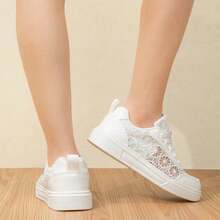2026 New Spring/Summer Floral Lace Hollow Women's Casual Sneakers, Lightweight Breathable Sporty Shoes,Fashion Skateboard ShoesSoft Sole Running Shoes - 品質白 - 查看 4