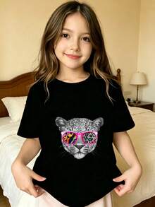 Cheetah With Sunglasses Pattern T-Shirt For Girls - Black - View 7
