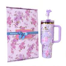 Stanley 1913 X LoveShackFancy 40oz Quencher H2.0 FlowState Insulated Tumbler - Floral Print Stainless Steel Vacuum Travel Mug With Lid & Straw, Cup Holder Compatible - 粉紅色-蝴蝶 - 查看 7