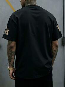 [男士大尺碼衍生款]Zrgoth 男士休閒百搭極簡印花短袖T恤 - 黑色 - 查看 2