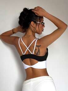 Women's Fashionable Solid Color Removable Padded Criss-Cross Back Round Neck Sports Bra Fall - Black and White - View 2