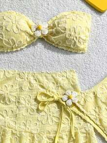 Swim Mod Set de 3 piezas: Top corto de tirantes finos, Bottom de triángulo con lazos laterales y minifalda con volantes y cordón - Amarillo - Ver 4