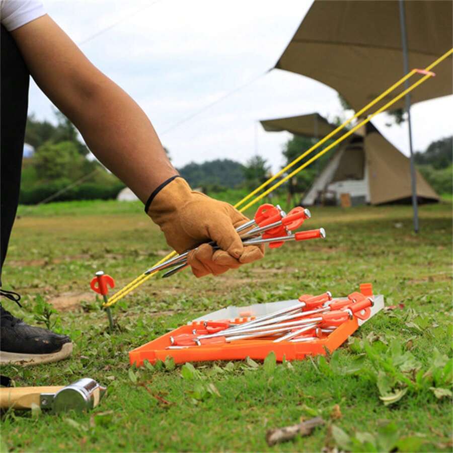 Set 20 Pasak Tenda Kemah Luar Ruangan Warna Oranye, Pasak Tanah Tahan Angin Baja 21cm dengan Alat Pelepas dan Kotak Penyimpanan untuk Mendaki, Pantai, dan Rumput - Jeruk - View 1