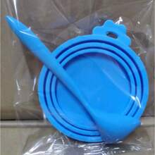 1pc Random Pet Supplies Silicone Can Lid With Spoon, Cat/Dog Food Seal Cover - 500ml - View 6