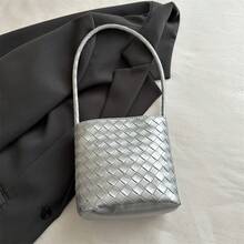 Bolso de mano moderno y versátil para mujer, estilo casual elegante con un toque de alta gama, bolso de hombro estiloso ideal para ir de compras, bolso de hombro tejido de estilo coreano a la moda, novedad de verano 2026, de gran capacidad para el trabajo y los desplazamientos diarios para mujeres. - Plateado - Ver 2