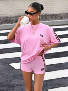 Set de 2 piezas de outfit casual de camiseta de manga corta a rayas negras y blancas con pantalones cortos - Rosa 3 - Ver 6