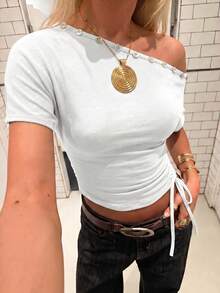 Vaiaye Kaos Wanita Longgar Kasual Leher Bulat Satu Bahu, Kaos Slim Fit dengan Dekorasi Kerang, Atasan Off-Shoulder Musim Semi/Panas Warna Putih - Putih - View 6