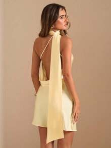 Vestido mini de satén elegante con hombros asimétricos y espalda descubierta en unicolor amarillo crema, vestido mini elegante con estampado, vestido mini sexy con espalda descubierta, vestido mini de satén amarillo con espalda descubierta, vestido de satén elegante con espalda descubierta para invitada de boda, vestido largo de dama de honor de satén, vestido mini elegante para cóctel - Rojo - Ver 9