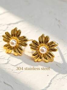 Vintage Sweet Daisy Stud Earrings, Gold-Plated 3D Petal Texture, 304 Stainless Steel Skin-Friendly Hypoallergenic, Eye-Catching Accessory For Wedding Bridesmaid, Best Friend Gathering, Summer Travel, Back To School, Global Vacation, Business Commute, And Romantic Date - Multicolor - View 2