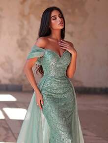 Faeriesty Robe de soirée sirène en satin sans bretelles élégante pour femmes - ornée de chaînes et de décorations de perles, avec étole transparente incluse. Convient pour un rendez-vous romantique de la Saint-Valentin, un mariage dans le désert et un gala de luxe - Turquoise - Voir 3