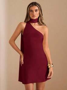 Vestido mini de satén elegante con hombros asimétricos y espalda descubierta en unicolor amarillo crema, vestido mini elegante con estampado, vestido mini sexy con espalda descubierta, vestido mini de satén amarillo con espalda descubierta, vestido de satén elegante con espalda descubierta para invitada de boda, vestido largo de dama de honor de satén, vestido mini elegante para cóctel - Burdeos - Ver 7