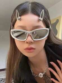 塑料材质Y2K朋克环绕式眼镜，适合骑行、徒步、锐舞派对、音乐节等场合，环绕式设计，时尚眼镜 - 銀色 - 查看 4