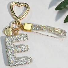 Móc khóa chữ cái A-Z đính đá lấp lánh, khóa hình trái tim vàng với mặt dây chuyền "LOVE YOU" và dây đeo đính đá lấp lánh, phụ kiện trang trí túi xách thanh lịch, món quà tốt nghiệp và sinh nhật hoàn hảo. - trắng - Xem 5