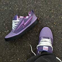 HNLY CLN Limited Edition Reissue Purple Oversized Lightning Bread Sneakers, Niche Street Hip-Hop Skateboard Design, Minimalist New Unisex Outdoor All-Season Low-Top Compact Casual Skate Shoes, Non-Slip Durable American Rugged Style, Student Party Vacation Workwear Couple Classic Versatile Hiking Outdoor Women Shoes, Retro Fashion Commute Daily Outdoor Suitable For Various Occasions Men Shoes DW004 - Purple - View 3