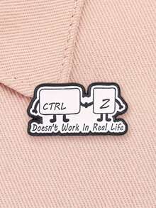 1 pieza Broche de esmalte con tecla de acceso directo Ctrl+C de dibujos animados creativos, decoración con texto manuscrito en blanco y negro "No funciona en la vida real", accesorio de moda para ropa y mochilas, regalo para amigos - Blanco y Negro - Ver 5
