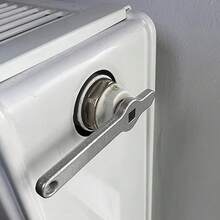 1把重型钢制斜口钳 - 多功能工具,用于夹紧汽车铆钉紧固件及配件,配有符合人体工程学的防滑手柄,可用于汽车维修、剥线和拆卸钉子,汽车专用斜口钳 - 不銹鋼扳手 - 查看 6