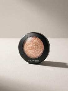 MAC Mineralize Skinfinish Global Glow 10 g - التوهج العالمي - مشاهدة 1