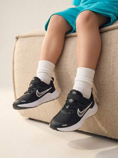 Nike Downshifter 12 Kids Sneaker Black / Dark Grey / White DM4193-003