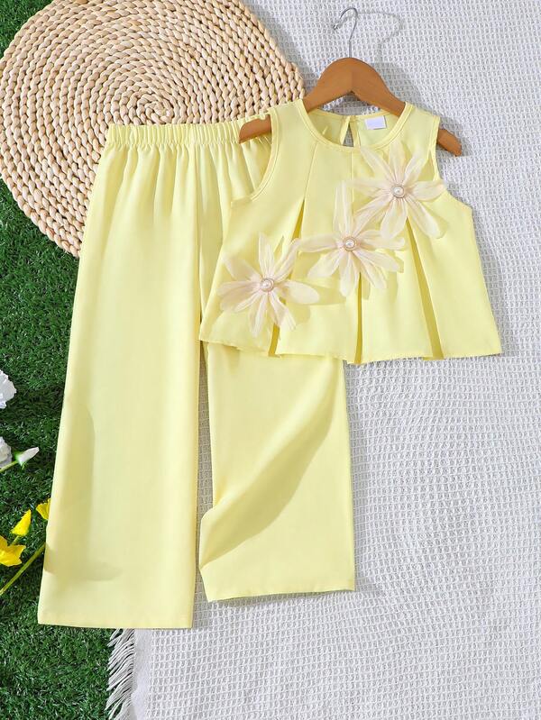 New Girls' Yellow Chiffon Two Pieces Set, Sleeveless Pleated Top With 3D Flower Decoration, Elastic Waist Wide-Leg Pants, Cute Summer Party And Daily.