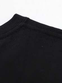 Men'S Comfortable And Fitted T-Shirt Featuring A Fun Cartoon Chicken Design For The Summer Collection - Black - View 3