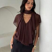 Camisa de oficina elegante de mujer con cuello en V, mangas con volantes de gasa en color marrón - Marrón - Ver 4