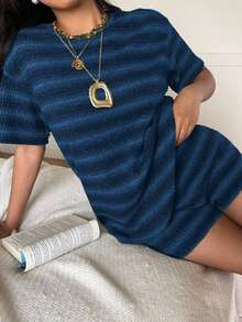 Conjunto de camiseta de manga corta y pantalones cortos de punto a rayas para mujer de estilo casual - Azul marino - Ver 4