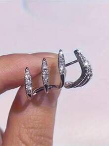 Pendientes elegantes decorados con garra de rhinestone - Accesorio diario hipoalergénico y de moda, regalo de combinación perfecto - Plateado - Ver 12