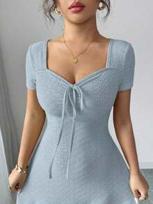 Nuevo 2026  Nuevo vestido mini de verano de ajuste ceñido con nudo delantero, de punto jacquard de crema de mantequilla sexy para mujeres - Celeste - Ver 2
