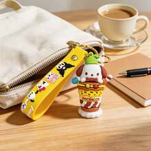 Miniso 名创优品三丽鸥可爱卡通甜点杯钥匙扣挂件，硅胶腕带手机包挂件，日常携带、旅行造型、手提包点缀和背包装饰 - 款式3 - 查看 1