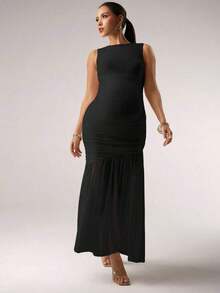 MaterniChic Vestido ajustado sin mangas con cuello redondo y pliegues para mujeres embarazadas - Negro - Ver 5