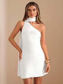 Vestido mini de satén elegante con hombros asimétricos y espalda descubierta en unicolor amarillo crema, vestido mini elegante con estampado, vestido mini sexy con espalda descubierta, vestido mini de satén amarillo con espalda descubierta, vestido de satén elegante con espalda descubierta para invitada de boda, vestido largo de dama de honor de satén, vestido mini elegante para cóctel - Blanco - Ver 7
