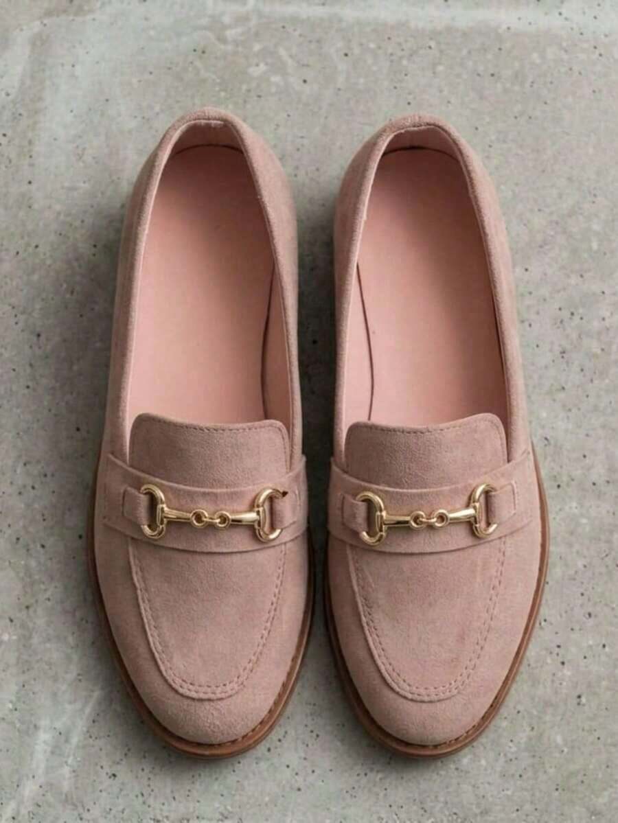 Women's Comfortable Square Moccasin Shoe, Inexpensive, With Gold Embellishment, For Work, Casual, Or Luxury. - 裸體 - 查看 1