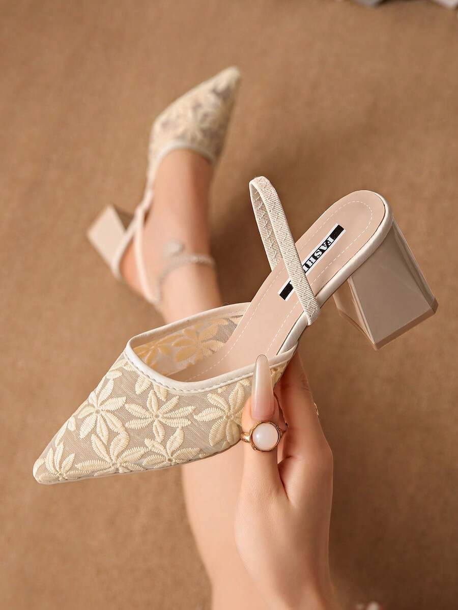 Nuevos zuecos de tacón alto estilo chino en color blanco, sandalias convertibles con punta puntiaguda y bordado de encaje para mujeres - Beis - Ver 1
