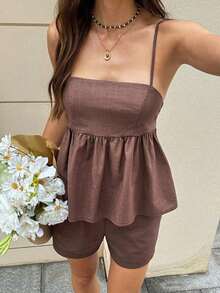 Conjunto informal de 2 piezas de top de tirantes con volantes en el bajo y shorts de unicolor para mujer - Marrón - Ver 4
