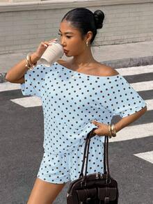 Conjunto de dos piezas de camisa de manga corta asimétrica con estampado de luna y pantalones cortos para mujer de , ideal para vacaciones casuales de verano. - Azul - Ver 3