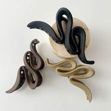 1pc 1pc Black Large Matte Wavy Hair Clip, Women's Style - Vintage Y2K Style, Solid Color Hair Claw - Easy To Style And Tie Hair - Multicolor - View 4