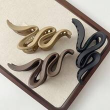 1pc 1pc Black Large Matte Wavy Hair Clip, Women's Style - Vintage Y2K Style, Solid Color Hair Claw - Easy To Style And Tie Hair - Multicolor - View 11