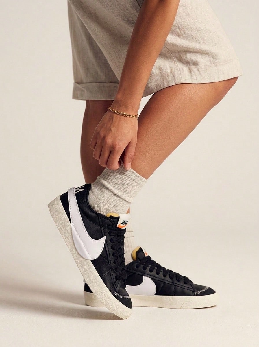 Nike Blazer Low '77 Jumbo - cánh buồm đen/trắng - Xem 1