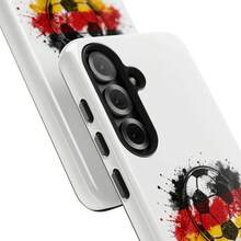 [Expédition 24h depuis DE] Étui de téléphone style football thème Allemagne, fond blanc très reconnaissable avec design de couleurs contrastées, résistant aux chocs, résistant à l'usure et texture douce pour la peau, compatible avec les modèles principaux, convient pour Apple 17/16/15/14/13/12/11/X/Pro/Plus/Pro Max, ainsi que S21/S22/S23/S24/S25/S26FE/Ultra/Plus et autres modèles. Le premier choix pour regarder le football, Unders - Image 1 pièce - Voir 3
