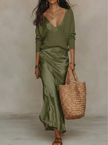 Women's Apricot Two-Piece Co-Ord Set, Deep V Knit Sweater & Satin Slip Dress, Casual Elegant Outfit For Daily, Home & Leisure - 深綠色西裝 - 查看 12