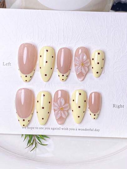 10 Stück handgefertigte mandelförmige Nagel-Aufkleber, sanfter gelber Ton Maniküre, handbemalte nude rosa Perlmutt, gelbe Polka Punkt Französische Spitzen, 3D Blumen Dekor, transparente Gelee Optik, jugendlich & vielseitig, inklusive Nagel-Werkzeuge, schnelle Anwendung & Entfernung, geeignet für Sommerausflüge, Dates, Pendeln, Frauen & Mädchen