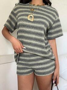 Conjunto de camiseta de manga corta y pantalones cortos de punto a rayas para mujer de estilo casual - Azul - Ver 11
