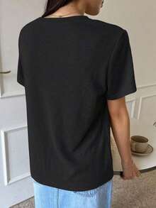 Camiseta con diseño bordado - Negro - Ver 2