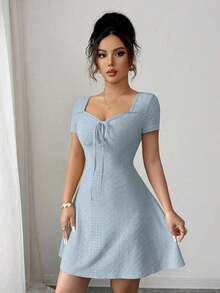 Nuevo 2026  Nuevo vestido mini de verano de ajuste ceñido con nudo delantero, de punto jacquard de crema de mantequilla sexy para mujeres - Celeste - Ver 5