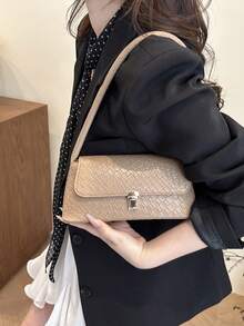 柔軟PU皮革金屬扣裝飾貝殼造型復古風巴黎包 女款單肩包 新款小方型手提包 - 卡其色 - 查看 6