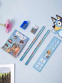 Bluey 6件套布鲁伊家庭宾果朋友文具套装（包括钢笔、尺子、卷笔刀、橡皮和笔记本），布鲁伊便携式文具套装礼盒，可爱卡通风格，派对小礼物，实用办公桌配件，理想的返校礼物，生日礼物，派对小礼物和奖励奖品，节日和派对用品 - A - 查看 5